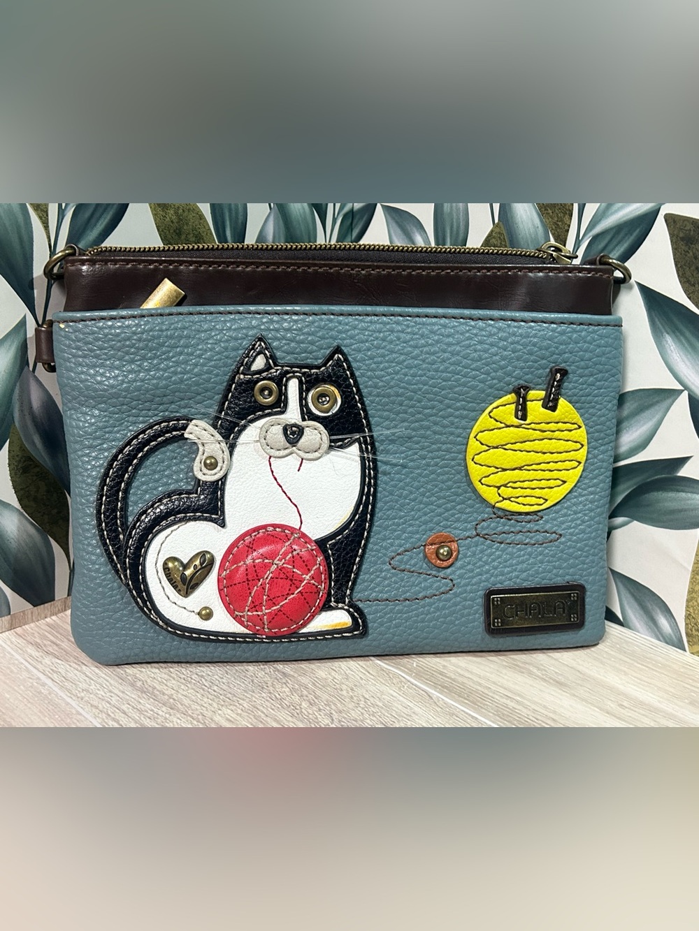 CHALA Fat Cat/Tuxedo Cat Mini Crossbody Bag - Picture 2 of 12
